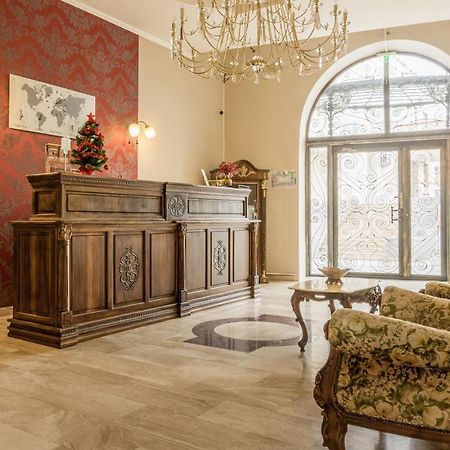 Hotel Ferdinand Haţeg Eksteriør bilde