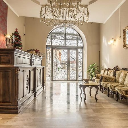 Hotel Ferdinand Haţeg Eksteriør bilde
